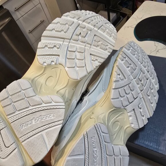 New Balance 725v1 Sea Salt Phantom Bone Mens size 11.5 Shoes Sneakers NEW - Picture 10 of 14